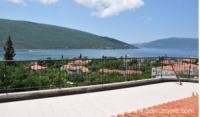 Apartments Blagojevic, private accommodation in city Kumbor, Montenegro